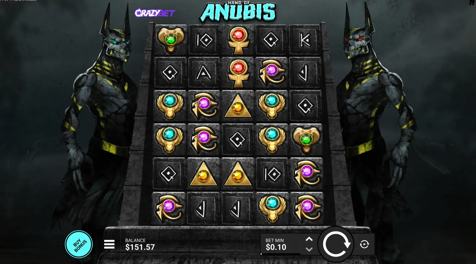 Hand of Anubis, overview of the starting grid between two Anubis statues